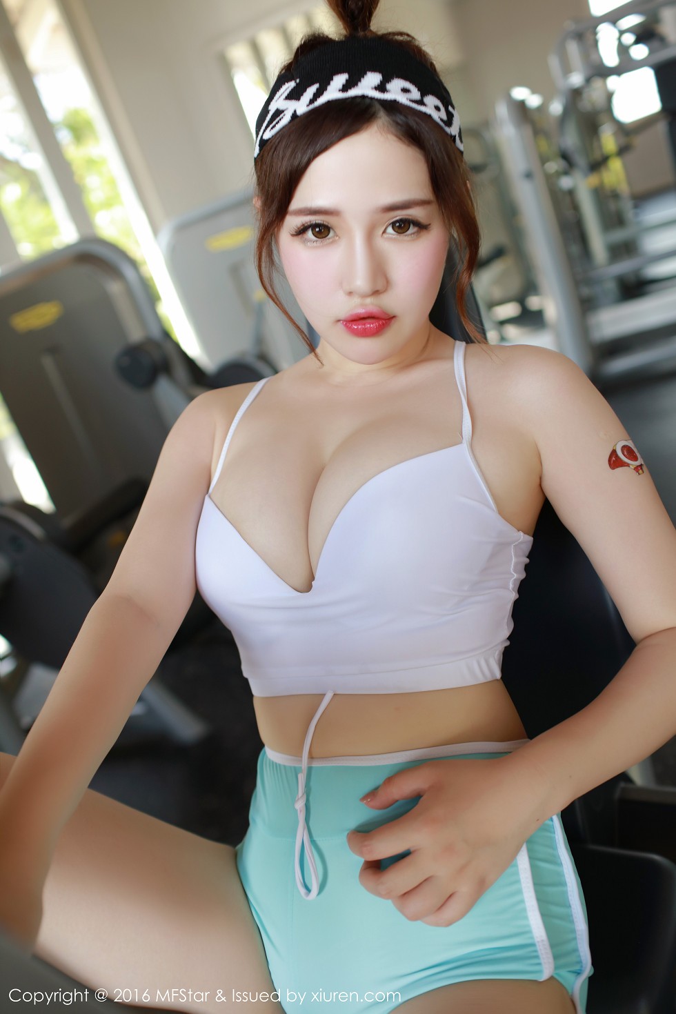 [MFStar模范学院]Vol.056_嫩模徐cake马尔代夫旅拍运动风内衣秀白嫩豪乳写真52P