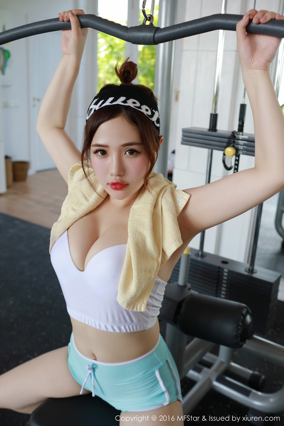[MFStar模范学院]Vol.056_嫩模徐cake马尔代夫旅拍运动风内衣秀白嫩豪乳写真52P
