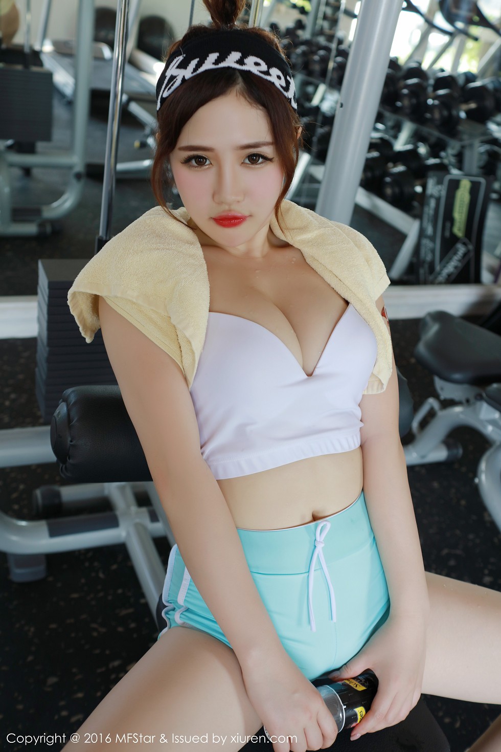[MFStar模范学院]Vol.056_嫩模徐cake马尔代夫旅拍运动风内衣秀白嫩豪乳写真52P