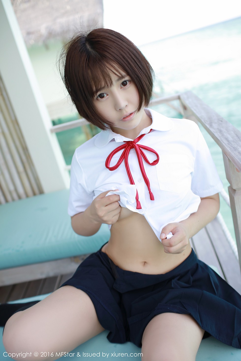 [MFStar模范学院]Vol.057_Evelyn艾莉马尔代夫旅拍性感比基尼白嫩肌肤写真53P
