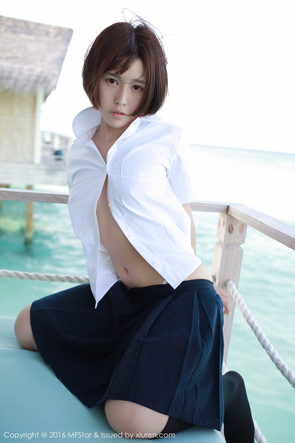 [MFStar模范学院]Vol.057_Evelyn艾莉马尔代夫旅拍性感比基尼白嫩肌肤写真53P