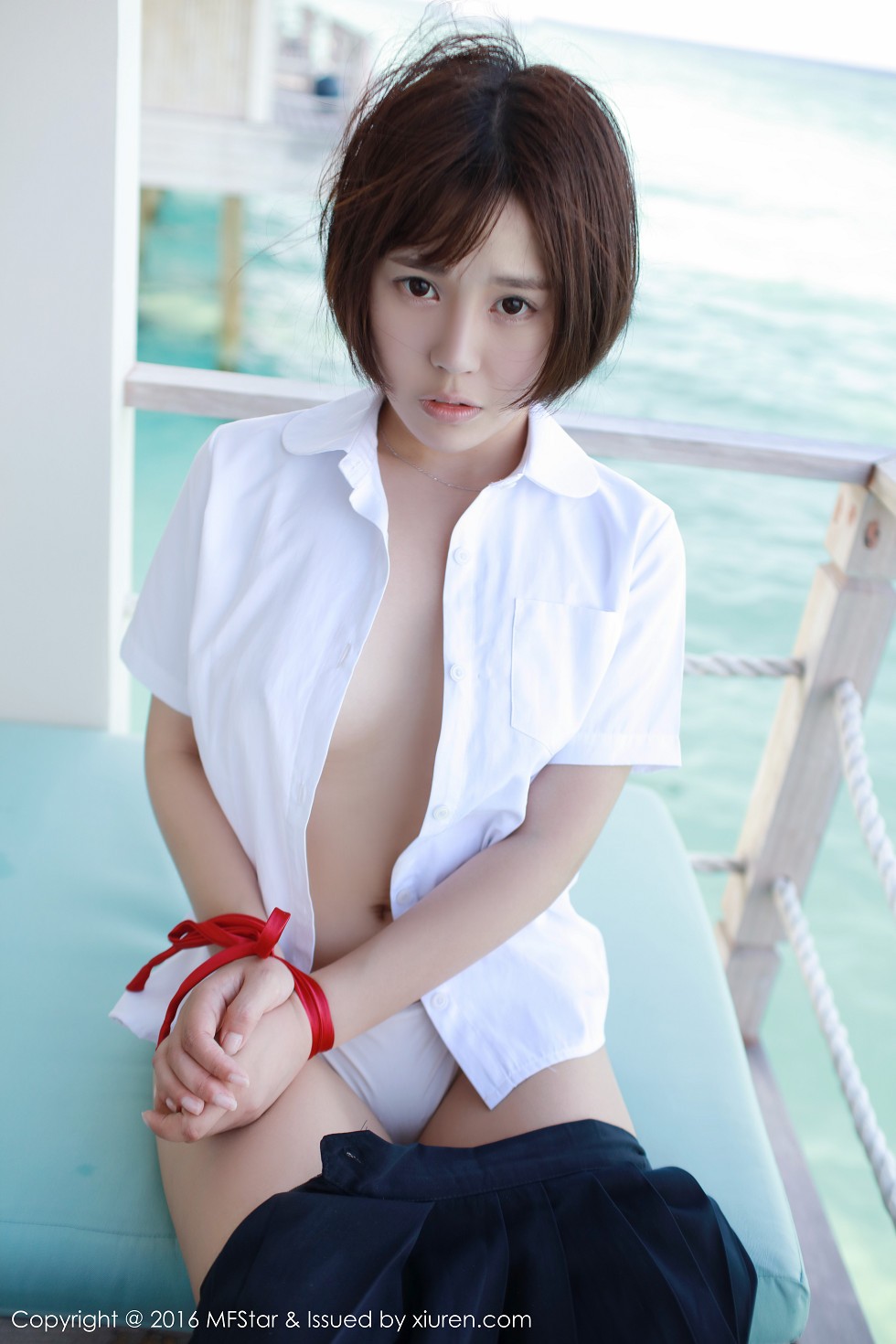 [MFStar模范学院]Vol.057_Evelyn艾莉马尔代夫旅拍性感比基尼白嫩肌肤写真53P