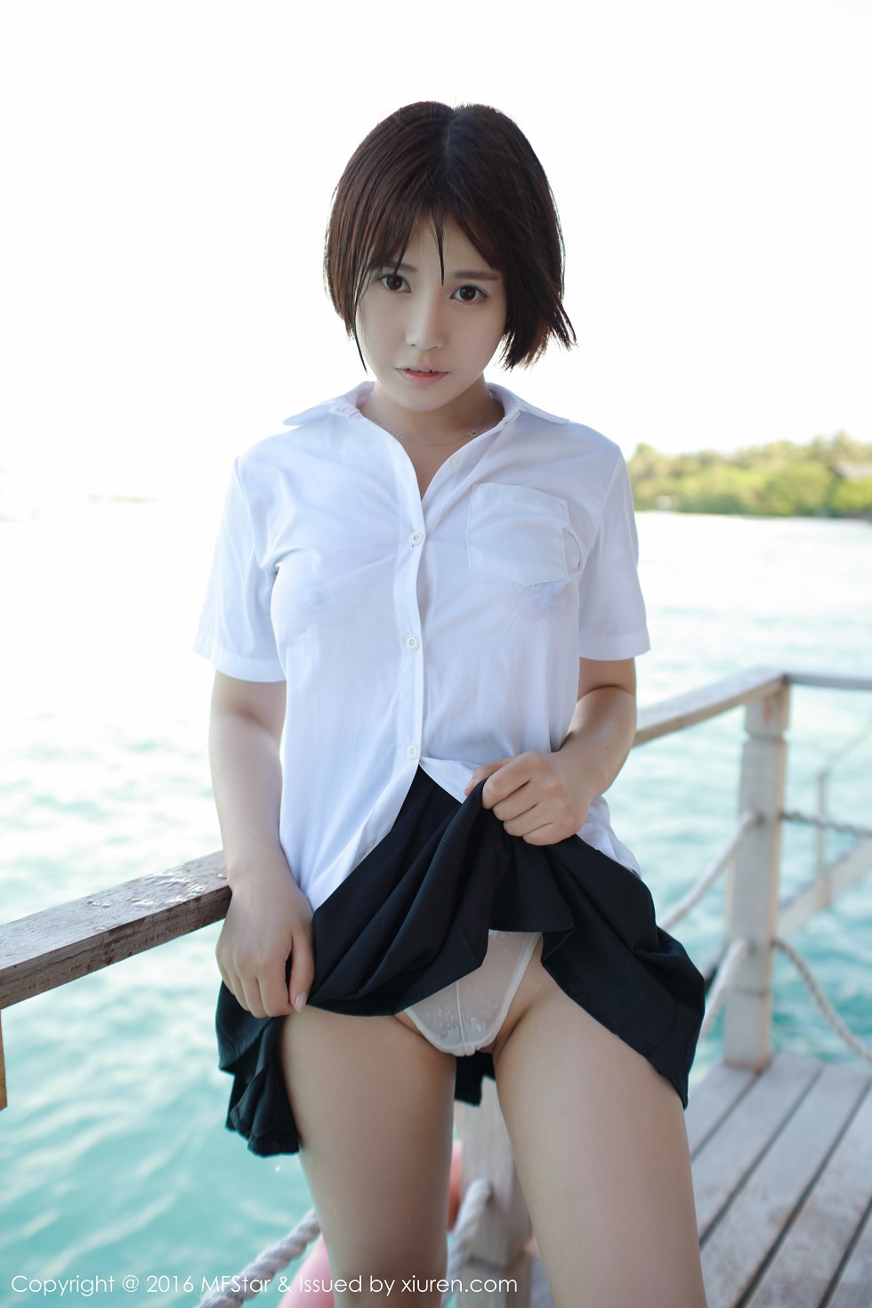 [MFStar模范学院]Vol.057_Evelyn艾莉马尔代夫旅拍性感比基尼白嫩肌肤写真53P