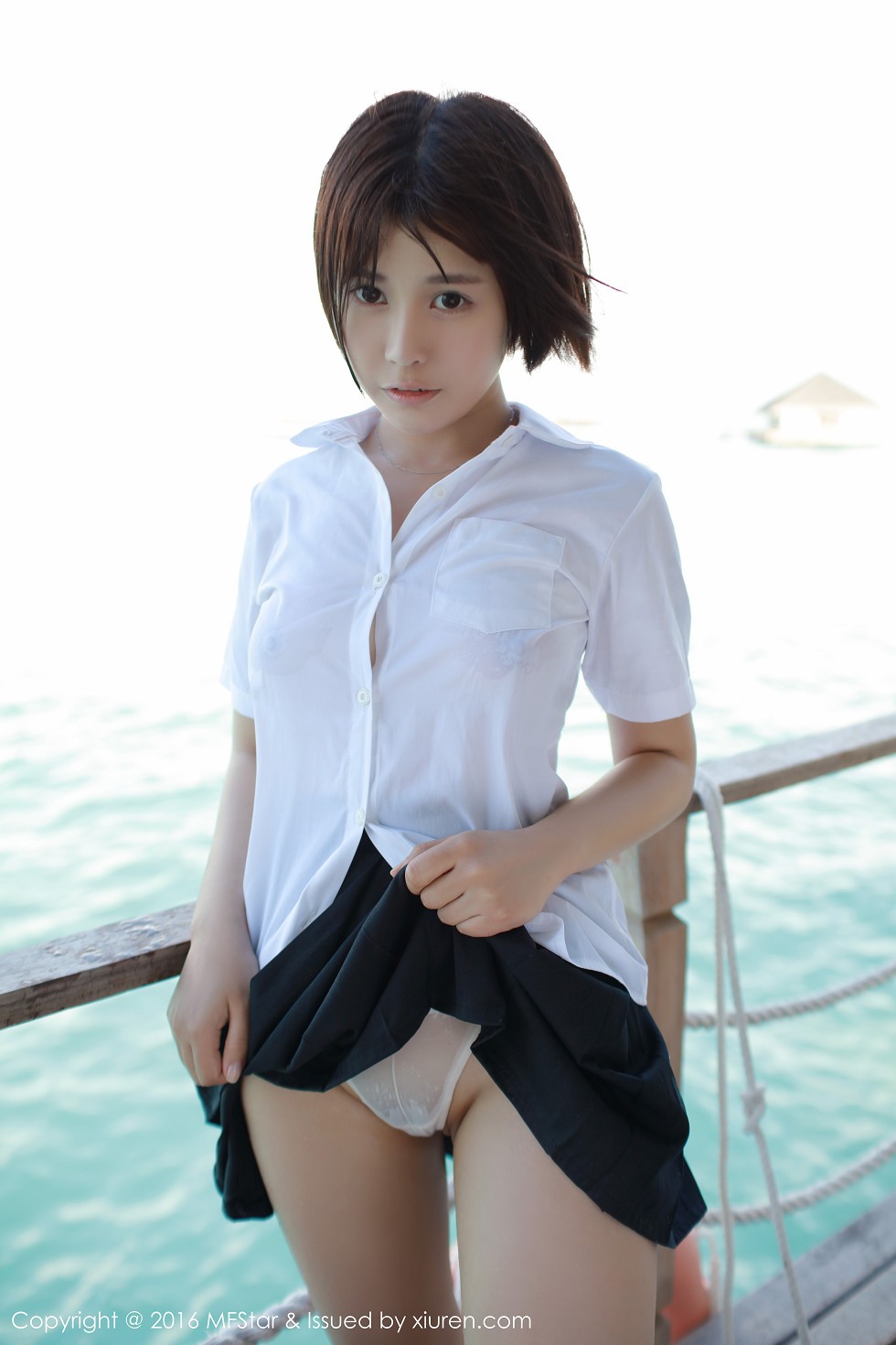 [MFStar模范学院]Vol.057_Evelyn艾莉马尔代夫旅拍性感比基尼白嫩肌肤写真53P