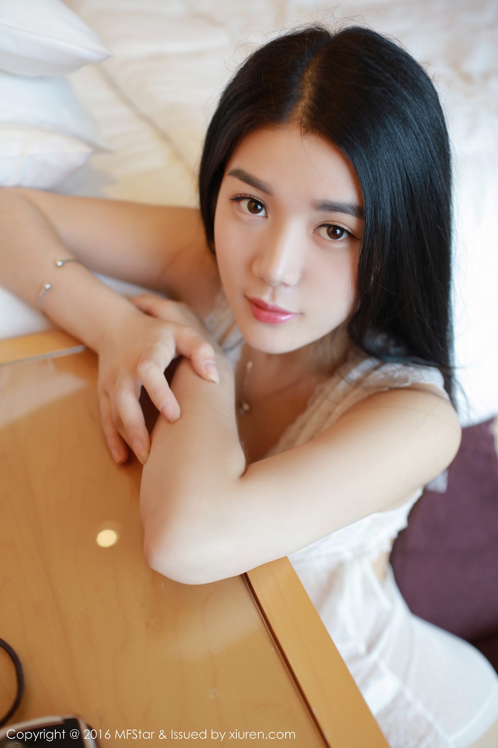 [MFStar模范学院]Vol.062_嫩模王梓童Doirs性感内衣私房秀白嫩肌肤迷人写真50P