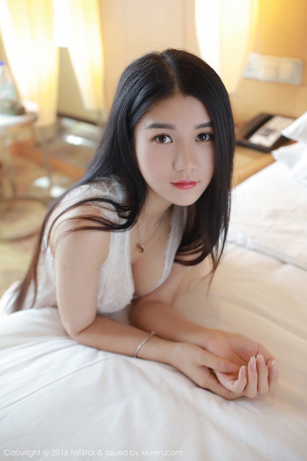 [MFStar模范学院]Vol.062_嫩模王梓童Doirs性感内衣私房秀白嫩肌肤迷人写真50P