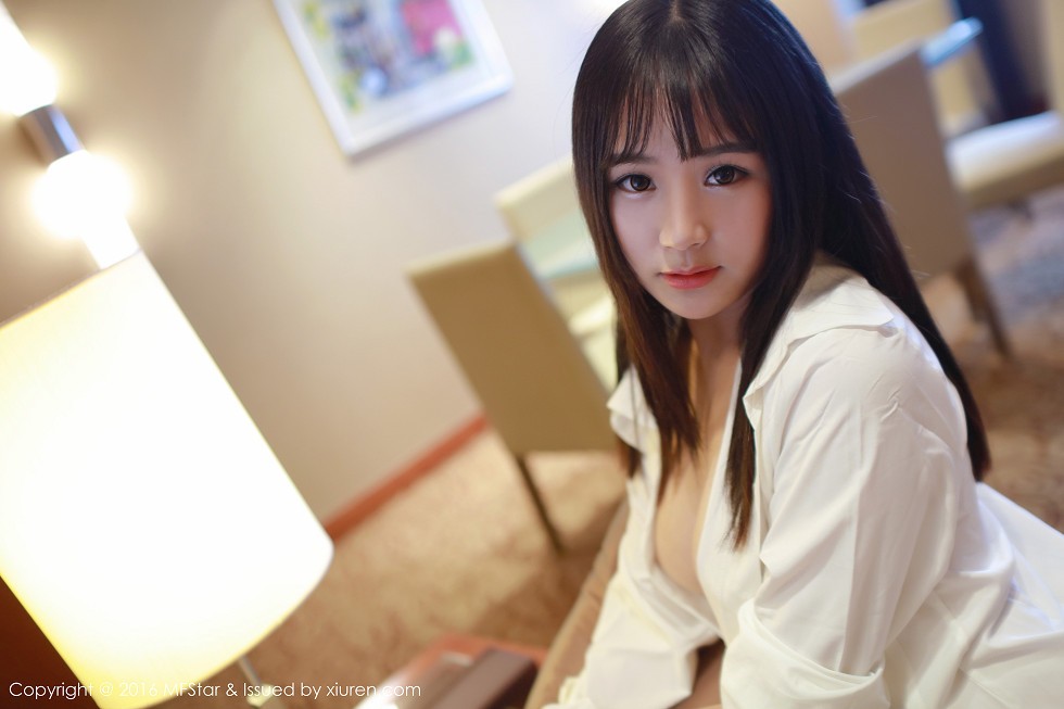 [MFStar模范学院]Vol.064_甜美女生思淇Sukiiii白嫩肌肤诱惑美乳前凸后翘写真52P