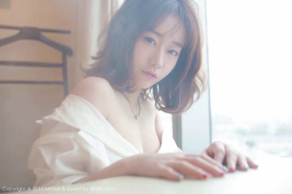 [MFStar模范学院]Vol.066_嫩模陈思雨Mango居家私房内衣诱人美乳性感翘臀写真50P