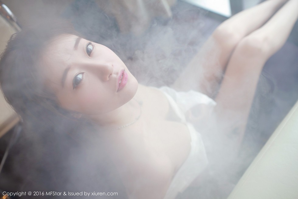 [MFStar模范学院]Vol.066_嫩模陈思雨Mango居家私房内衣诱人美乳性感翘臀写真50P