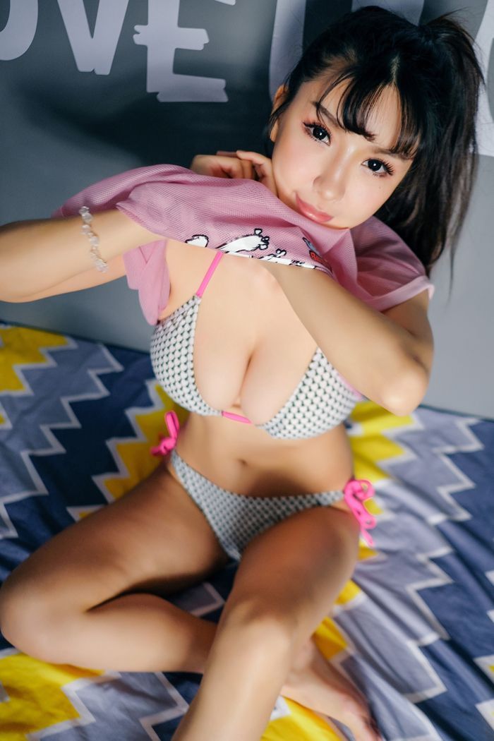 爆乳小妹晓茜sunny大尺度手脱丁字裤(图19)