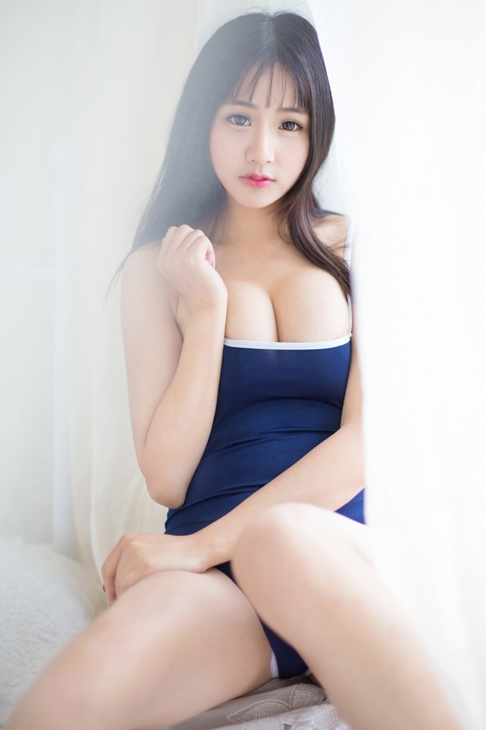 诱人思淇露背毛衣大胆秀豪乳高清图(图16)