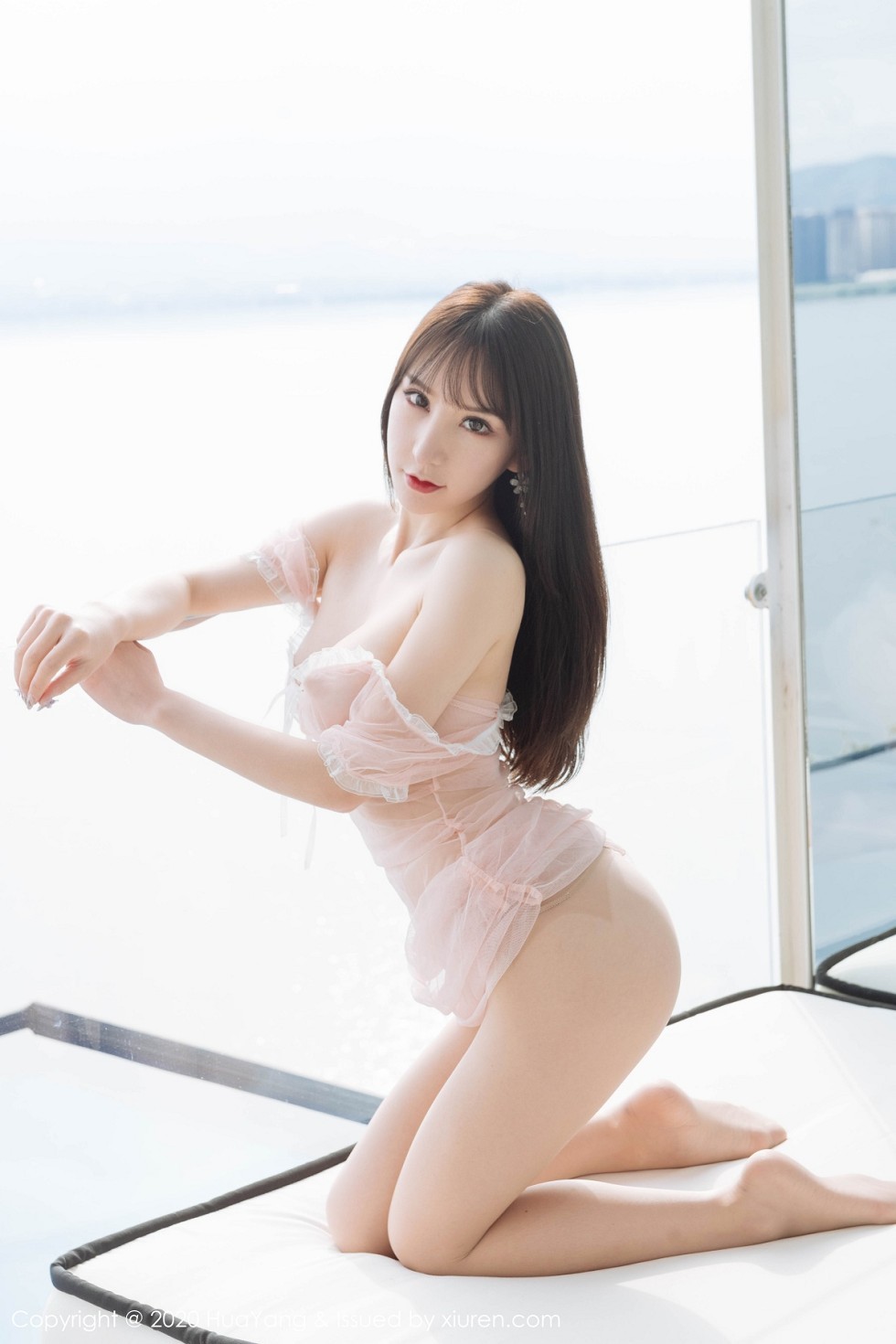 [HuaYang花漾]Vol.273_女神周于希Sandy云南旅拍性感粉色薄纱内衣秀完美身材诱惑写真67P