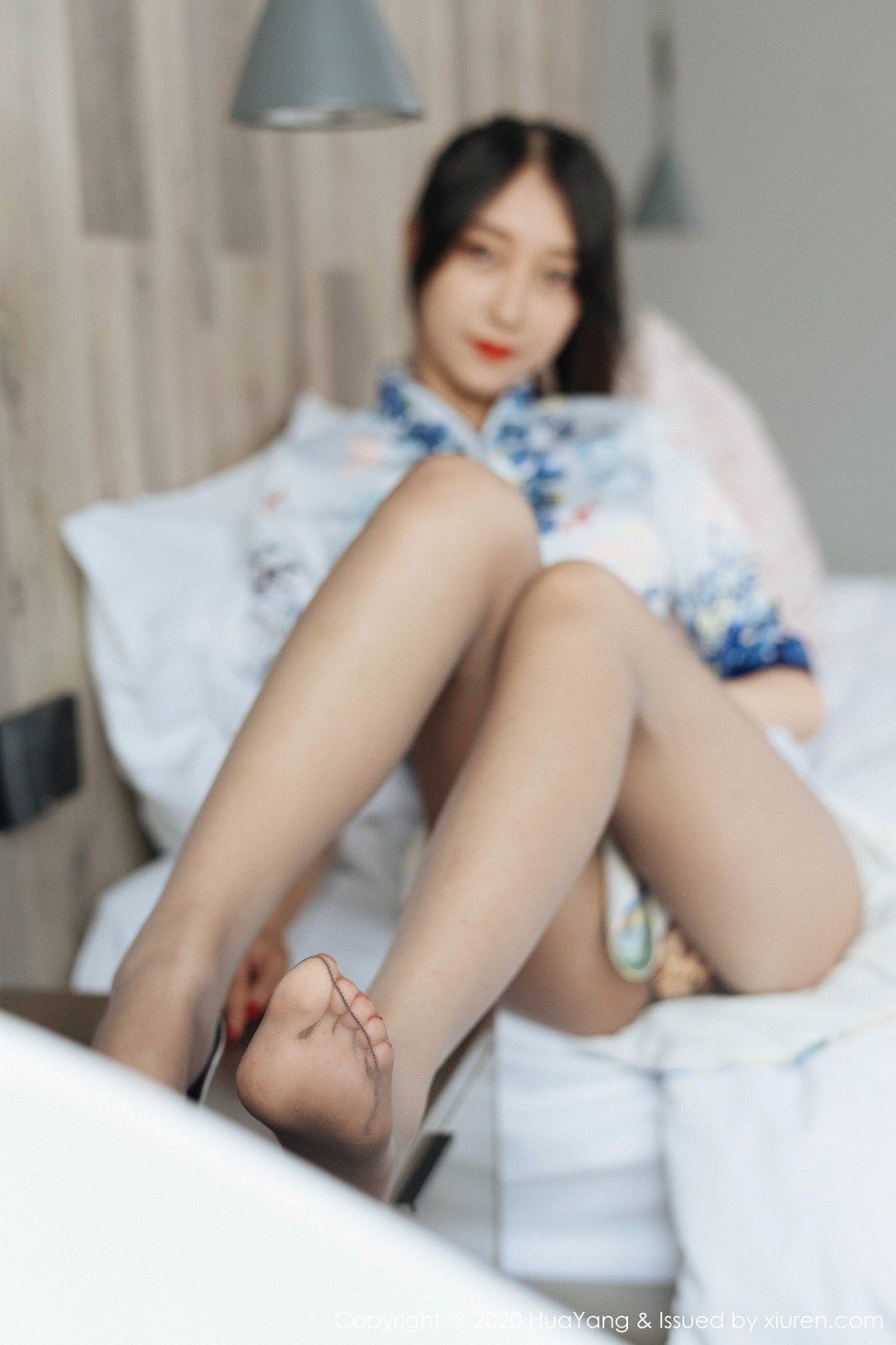 [HuaYang花漾]Vol.274_嫩模玥儿玥er私房典雅旗袍半撩露豹纹内裤惹火诱惑写真72P