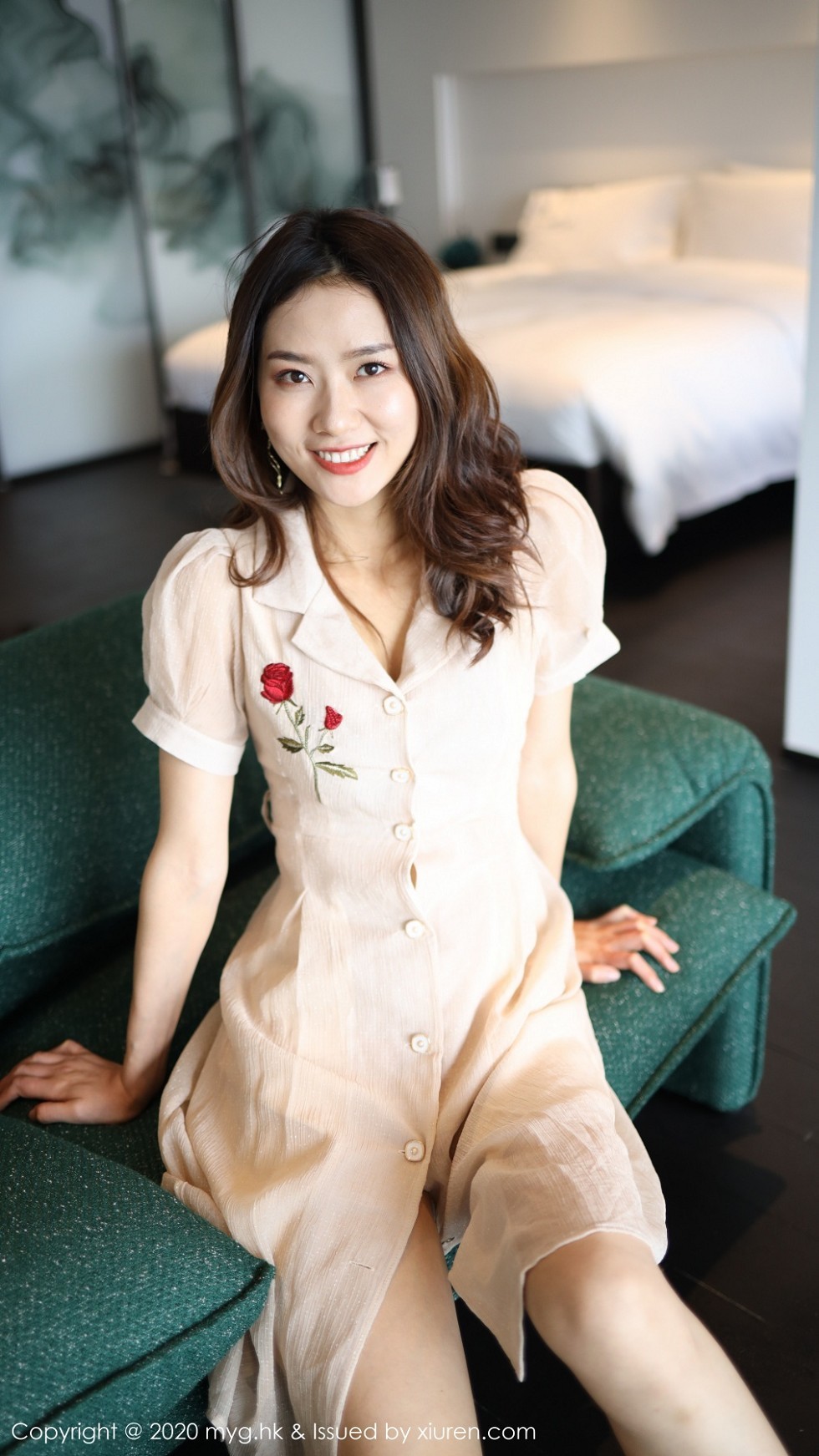 [MyGirl美媛馆]Vol.447_嫩模方子萱大理旅拍私房典雅长裙半脱秀完美身材诱惑写真92P