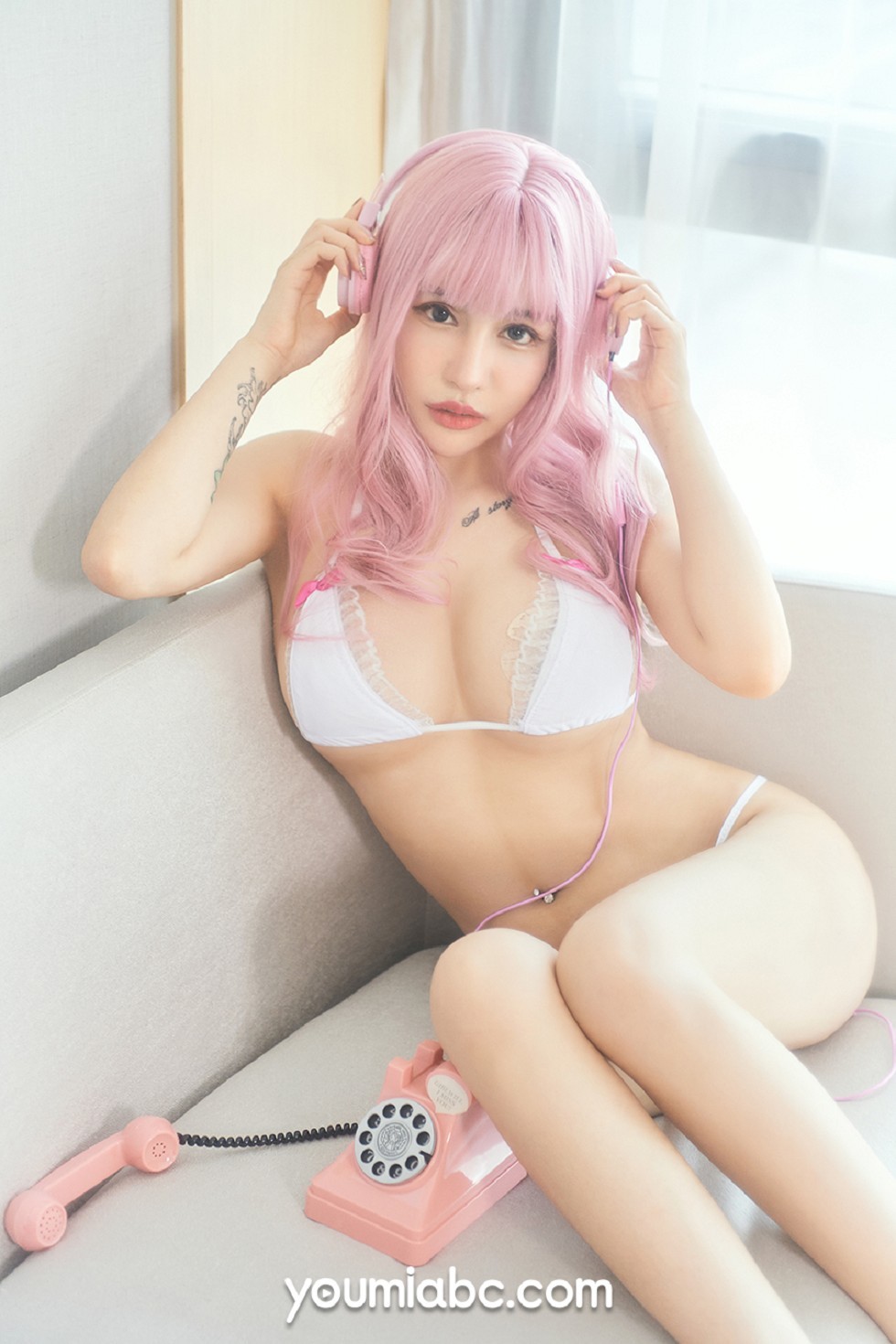 [YouMi尤蜜]Vol.287_嫩模可可私房性感白色比基尼+短裙黑丝网袜秀完美身材诱惑写真41P