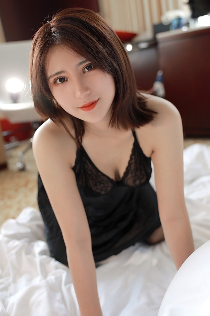 贴心人妻久久蕾丝情趣脱衣诱惑你(图24)