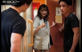 发情期ING！19岁服饰店员「衣吹かのん」下海迎接成年礼