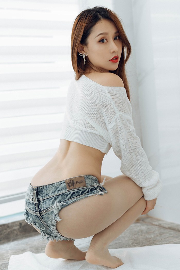娇羞御姐徐安安肉丝牛仔美腿顺滑(图23)