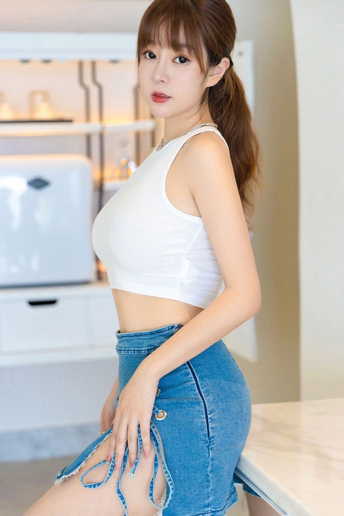 完美女人王雨纯极品爆乳若隐若现(图3)
