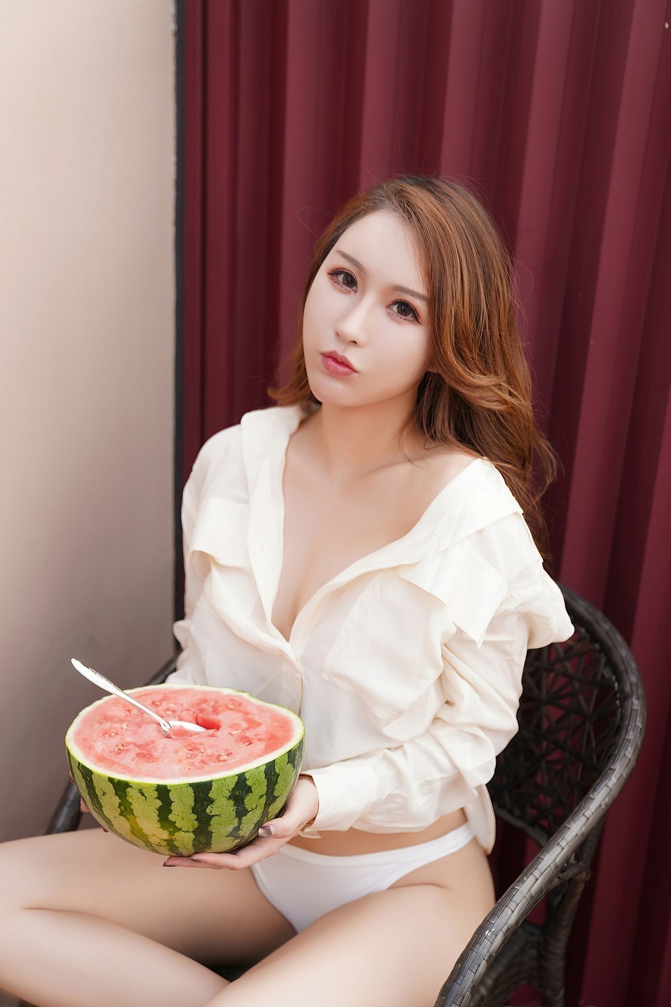 XiuRen第2482期_女神Egg-尤妮丝私房真空白衬衣秀魔鬼身材半露豪乳极致诱惑写真78P