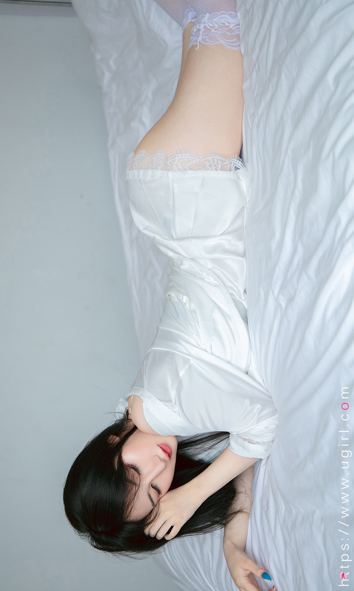 [Ugirls爱尤物]No.1914_嫩模悠悠私房性感情趣内衣配白色蕾丝袜秀火辣身材诱惑写真35P