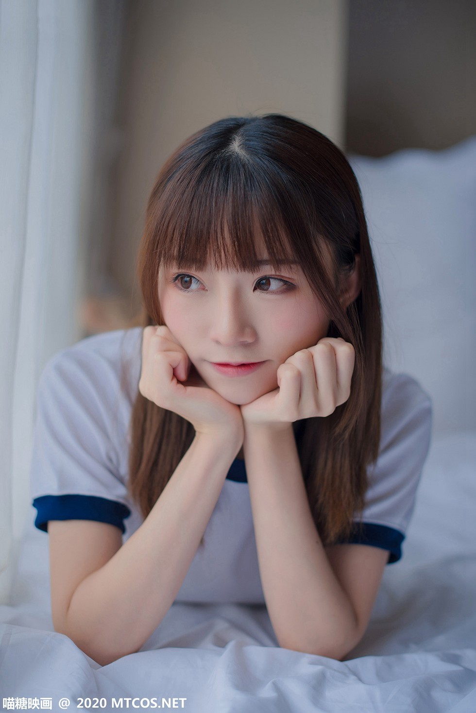 [喵糖映画]Vol.222_清纯学妹私房床上清凉体操服秀白嫩美腿靓丽迷人写真47P