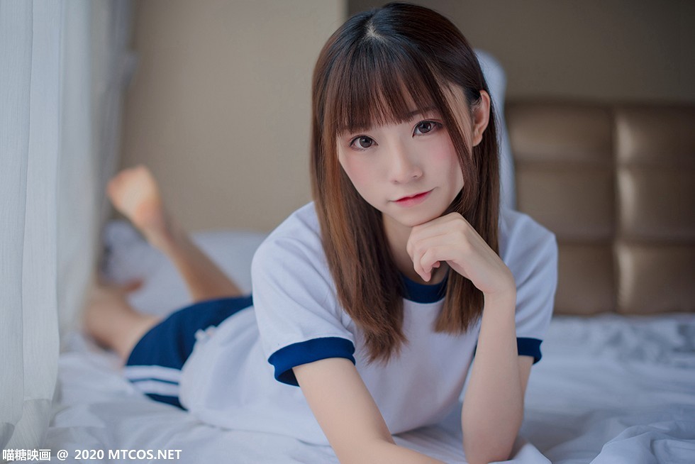 [喵糖映画]Vol.222_清纯学妹私房床上清凉体操服秀白嫩美腿靓丽迷人写真47P
