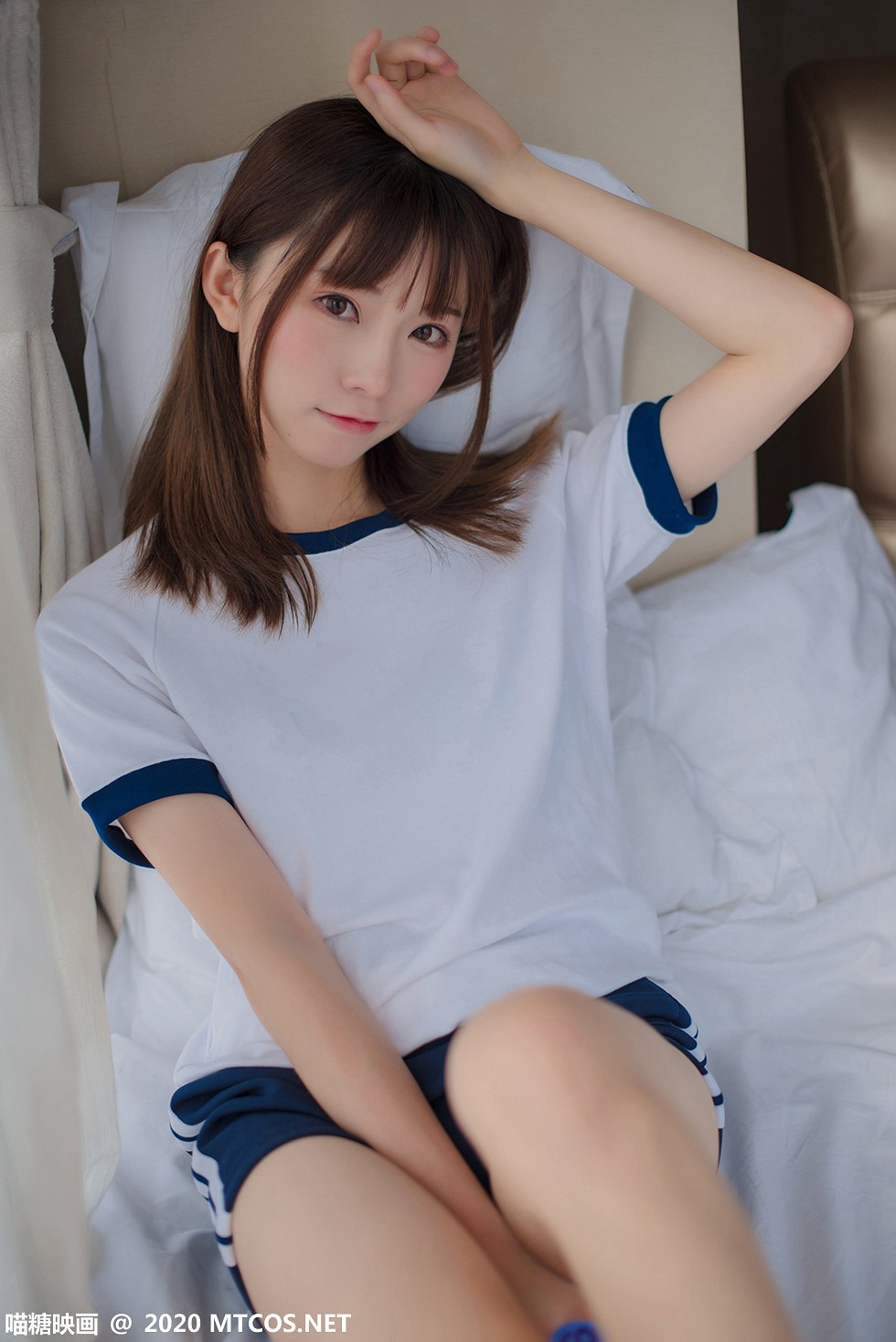 [喵糖映画]Vol.222_清纯学妹私房床上清凉体操服秀白嫩美腿靓丽迷人写真47P