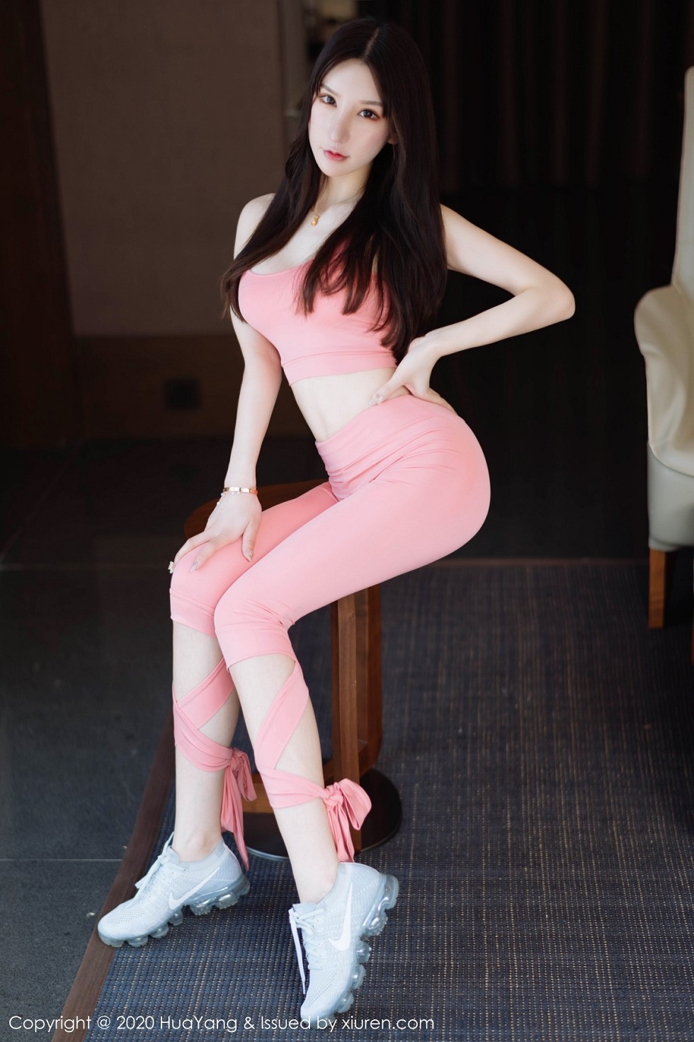 [HuaYang花漾]Vol.278_女神周于希Sandy三亚旅拍粉红色运动内衣秀完美身材诱惑写真62P