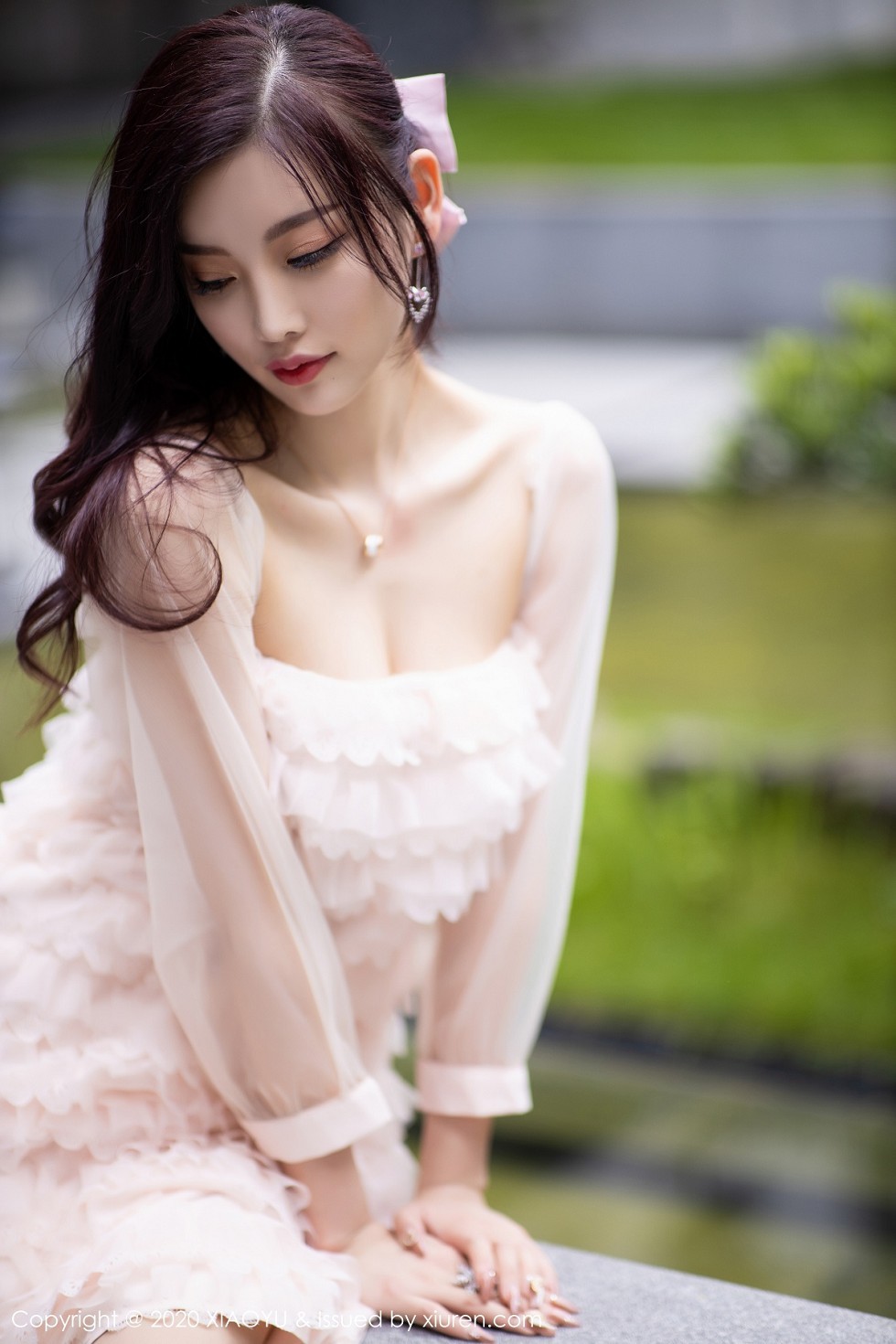 [XiaoYu画语界]Vol.358_女神杨晨晨sugar阳朔旅拍粉色运动内衣秀魔鬼身材诱惑写真70P