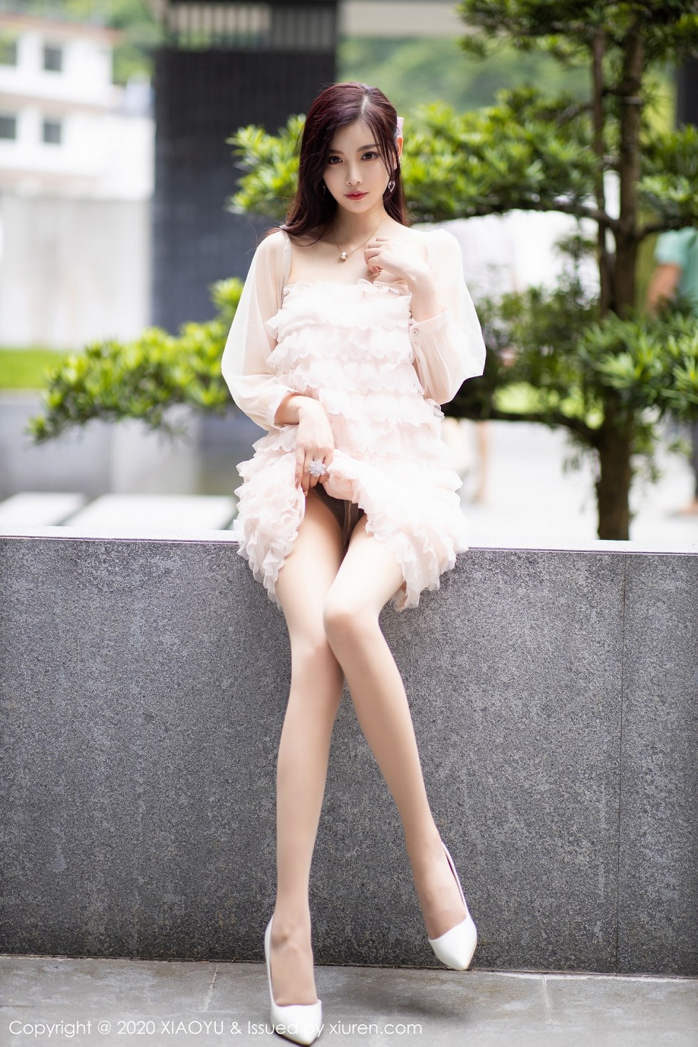 [XiaoYu画语界]Vol.358_女神杨晨晨sugar阳朔旅拍粉色运动内衣秀魔鬼身材诱惑写真70P