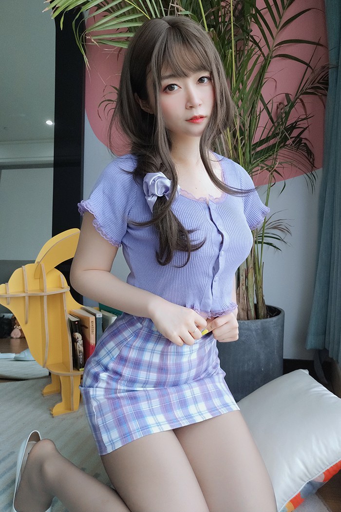 邻家小妹白银八一奶味酥胸灰丝勾魂(图5)