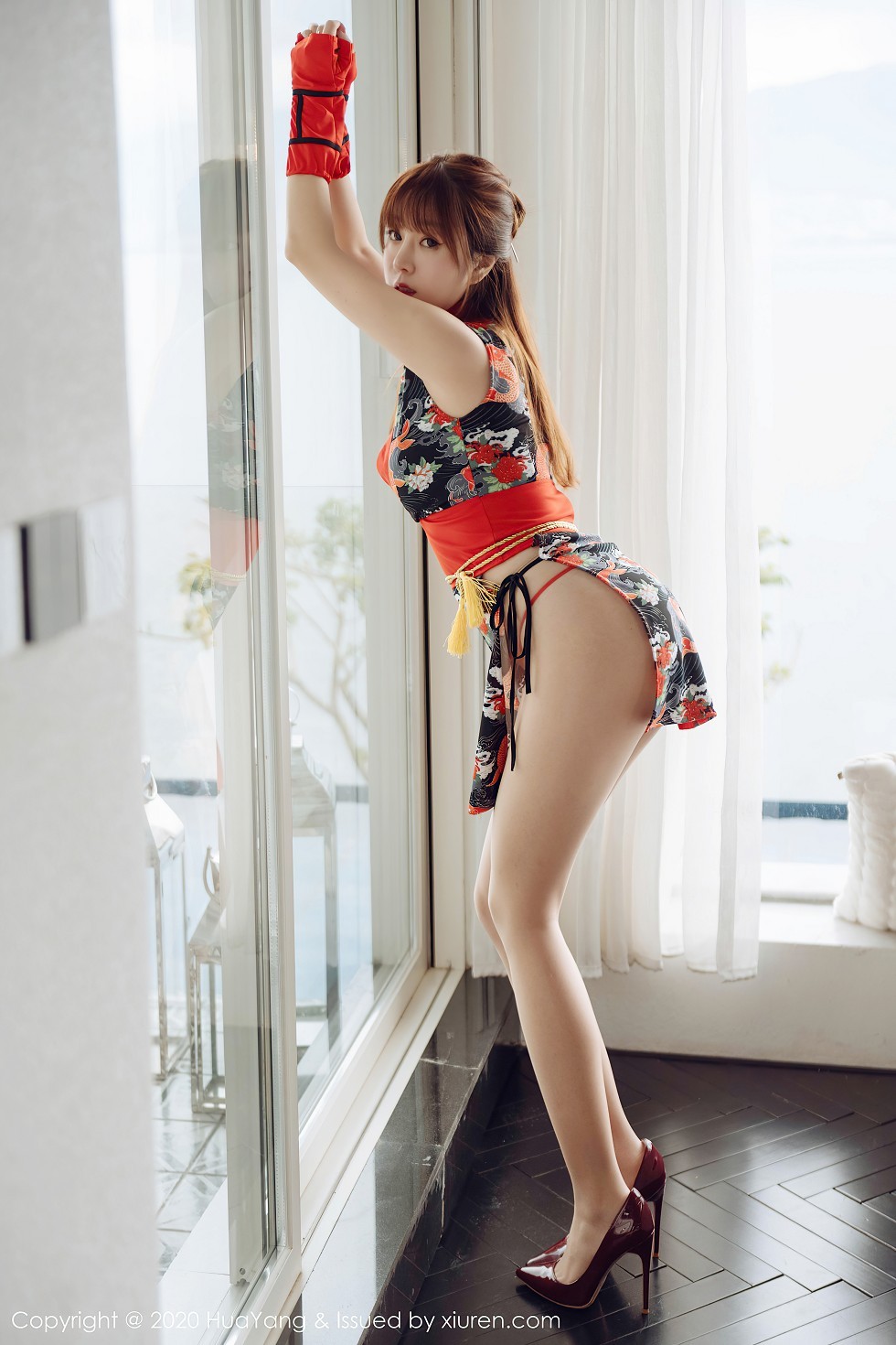 [HuaYang花漾]Vol.282_女神王雨纯大理旅拍鲜艳和服配超薄肉丝裤袜秀丁字裤诱惑写真60P