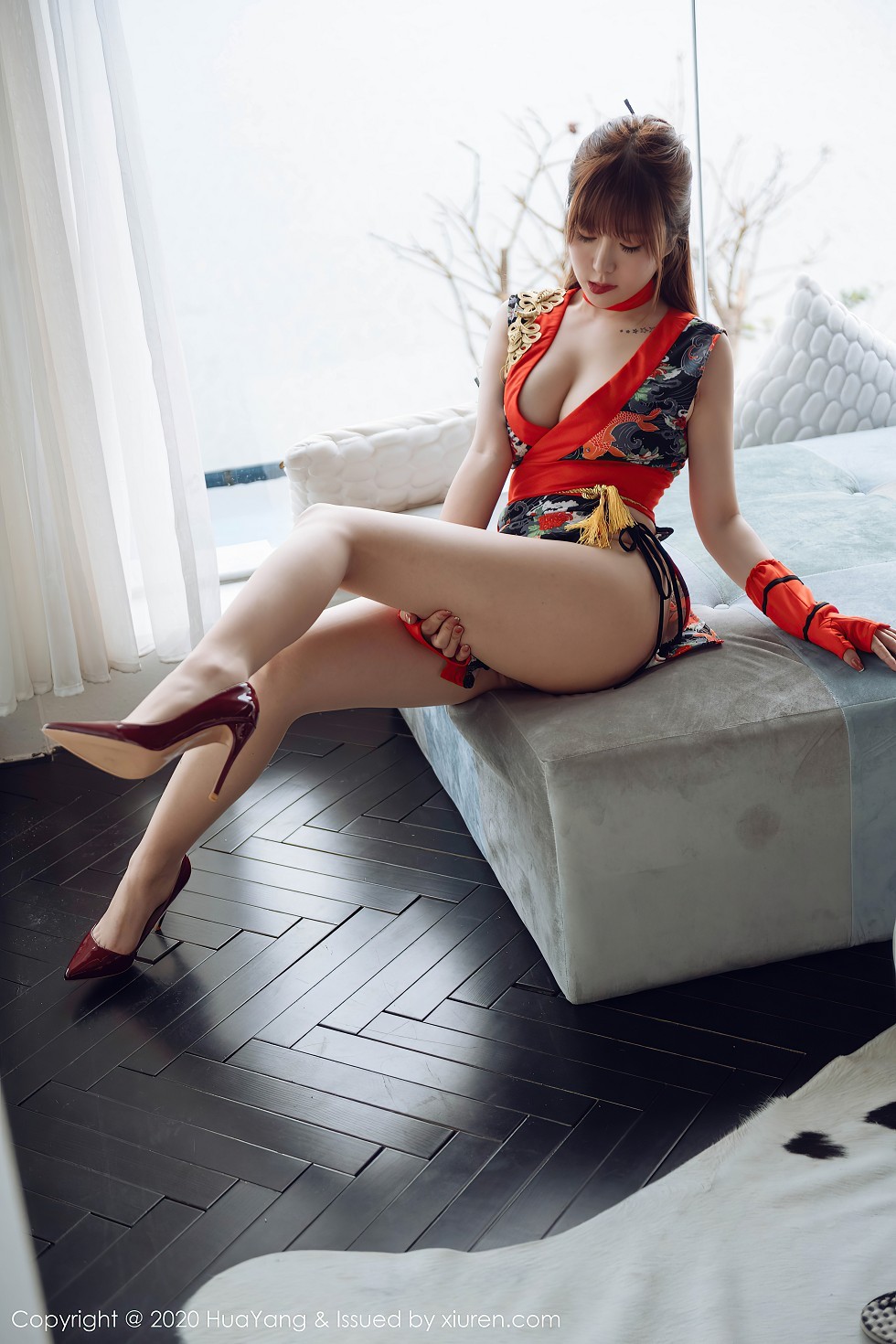 [HuaYang花漾]Vol.282_女神王雨纯大理旅拍鲜艳和服配超薄肉丝裤袜秀丁字裤诱惑写真60P