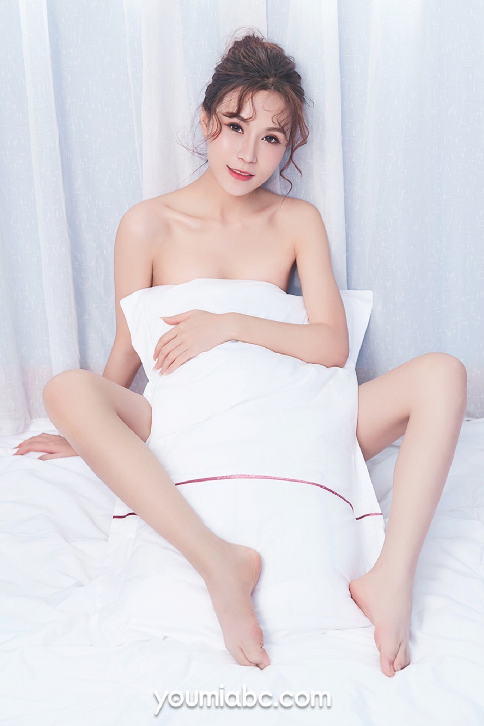 [YouMi尤蜜]Vol.318_嫩模茯苓治愈美妻主题私房性感粉色内衣秀完美身材诱惑写真43P