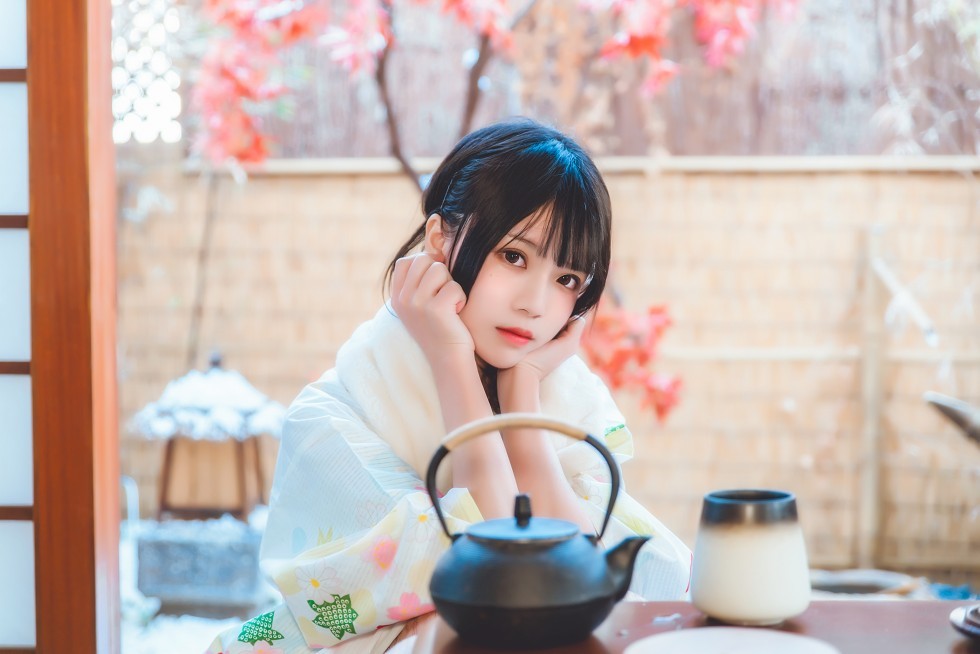 [喵糖映画]Vol.234_花色和服美少女户外红色枫叶下更显清爽迷人写真25P