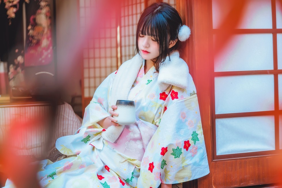 [喵糖映画]Vol.234_花色和服美少女户外红色枫叶下更显清爽迷人写真25P