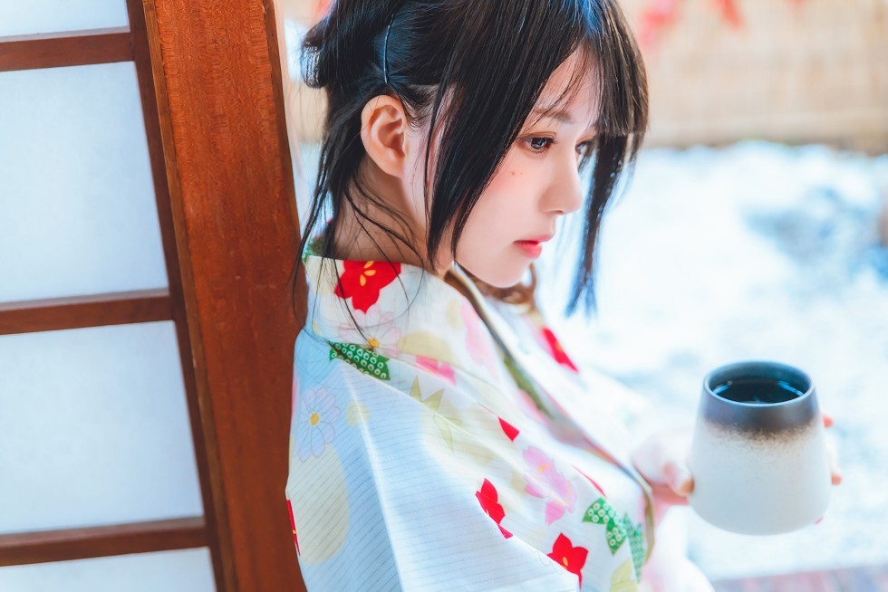[喵糖映画]Vol.234_花色和服美少女户外红色枫叶下更显清爽迷人写真25P