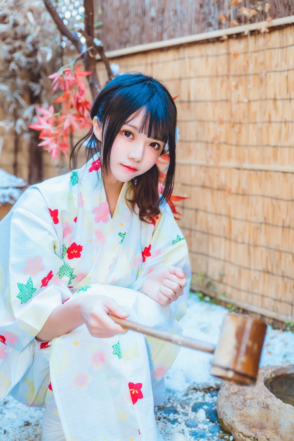 [喵糖映画]Vol.234_花色和服美少女户外红色枫叶下更显清爽迷人写真25P