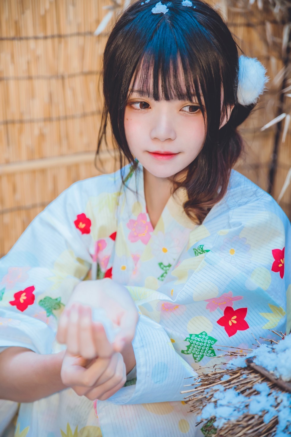[喵糖映画]Vol.234_花色和服美少女户外红色枫叶下更显清爽迷人写真25P