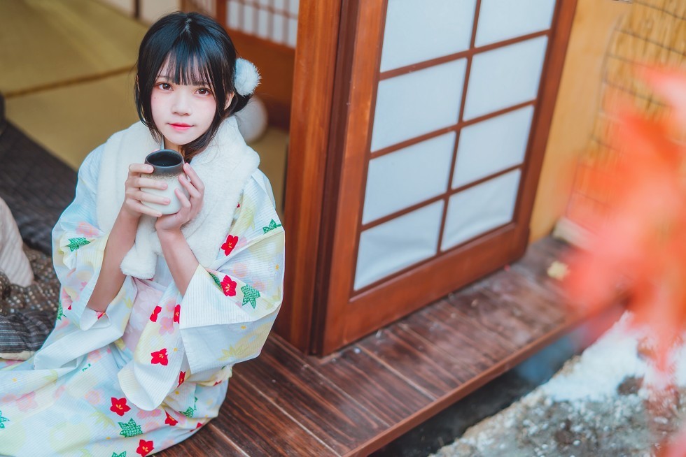 [喵糖映画]Vol.234_花色和服美少女户外红色枫叶下更显清爽迷人写真25P