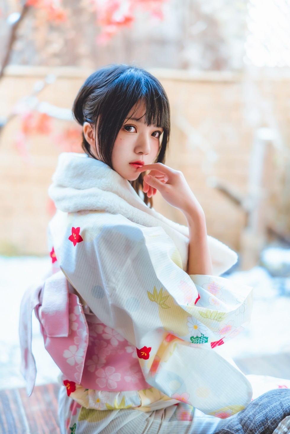 [喵糖映画]Vol.234_花色和服美少女户外红色枫叶下更显清爽迷人写真25P