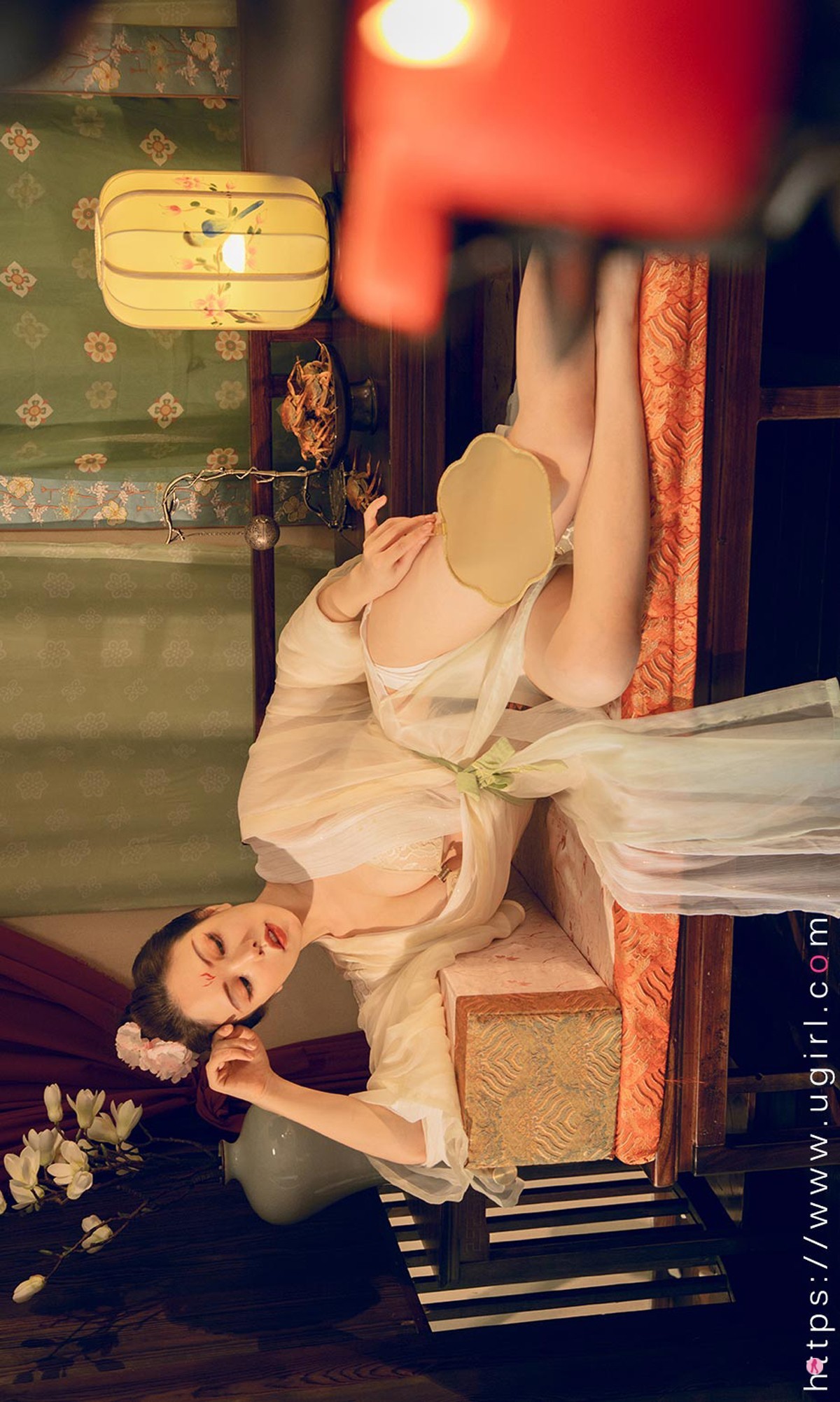 [Ugirls爱尤物]No.1923_嫩模妮小妖中秋花满月夜主题低胸古典服饰秀豪乳诱惑写真35P