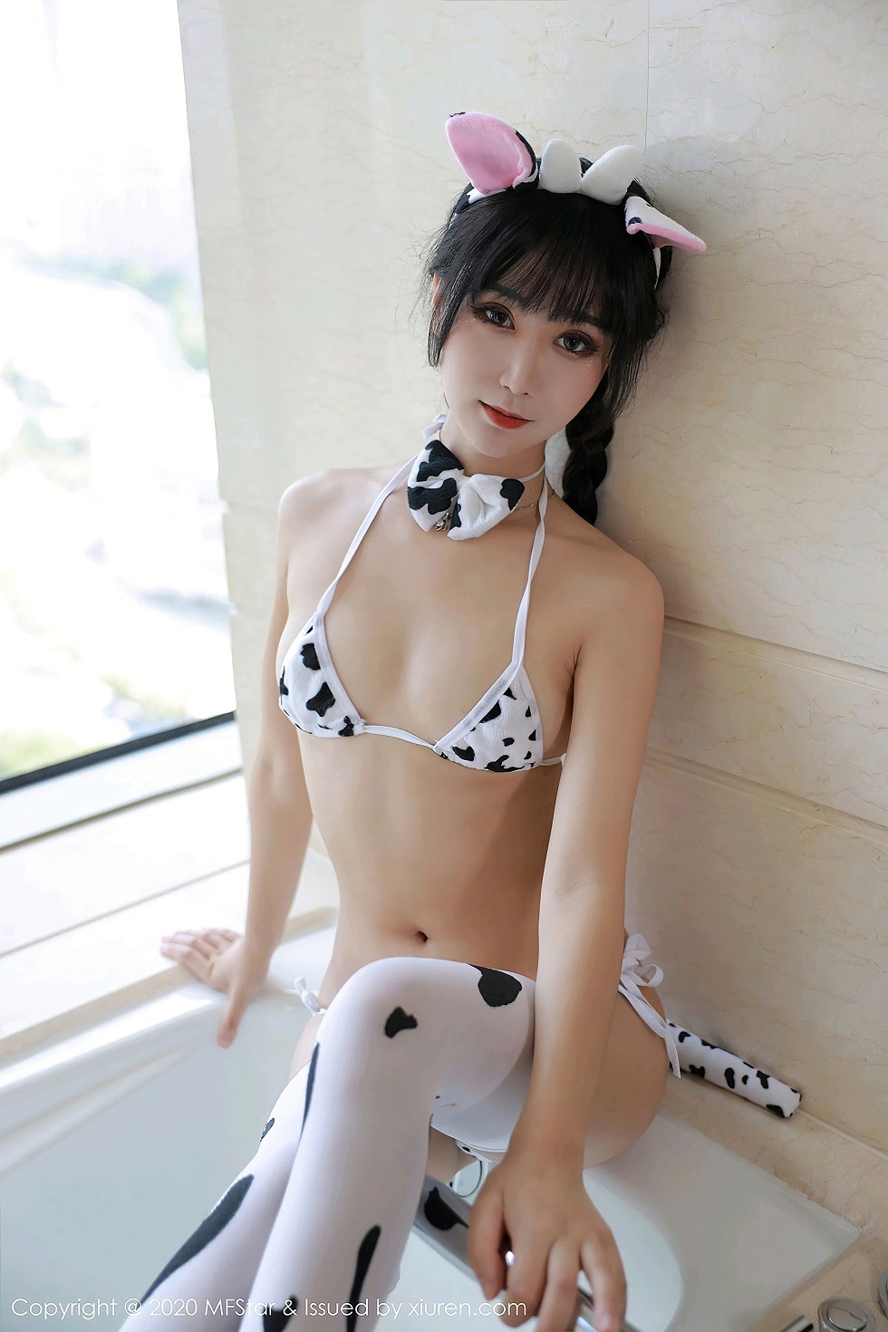 [MFStar模范学院]Vol.382_嫩模小果冻儿jelly牛奶三点式内衣秀完美身材诱惑写真60P