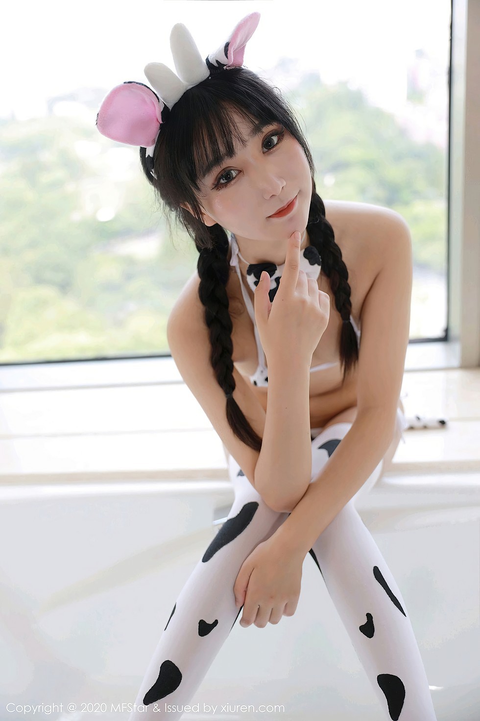 [MFStar模范学院]Vol.382_嫩模小果冻儿jelly牛奶三点式内衣秀完美身材诱惑写真60P