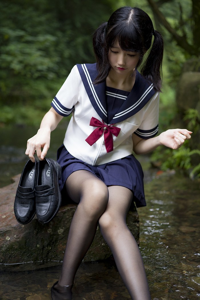 激萌学生妹魔物喵黑丝制服野外露出(图11)