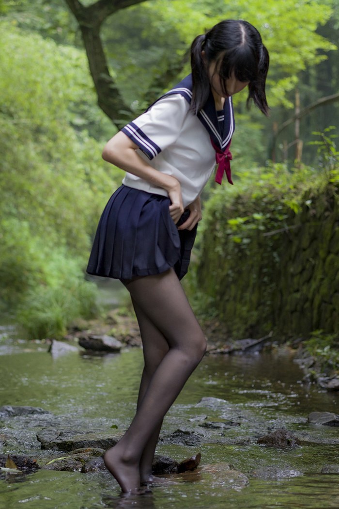 激萌学生妹魔物喵黑丝制服野外露出(图25)