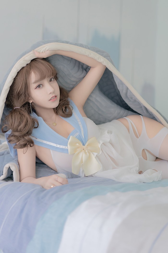 宅男女神米线线开档丝袜大秀美乳(图6)