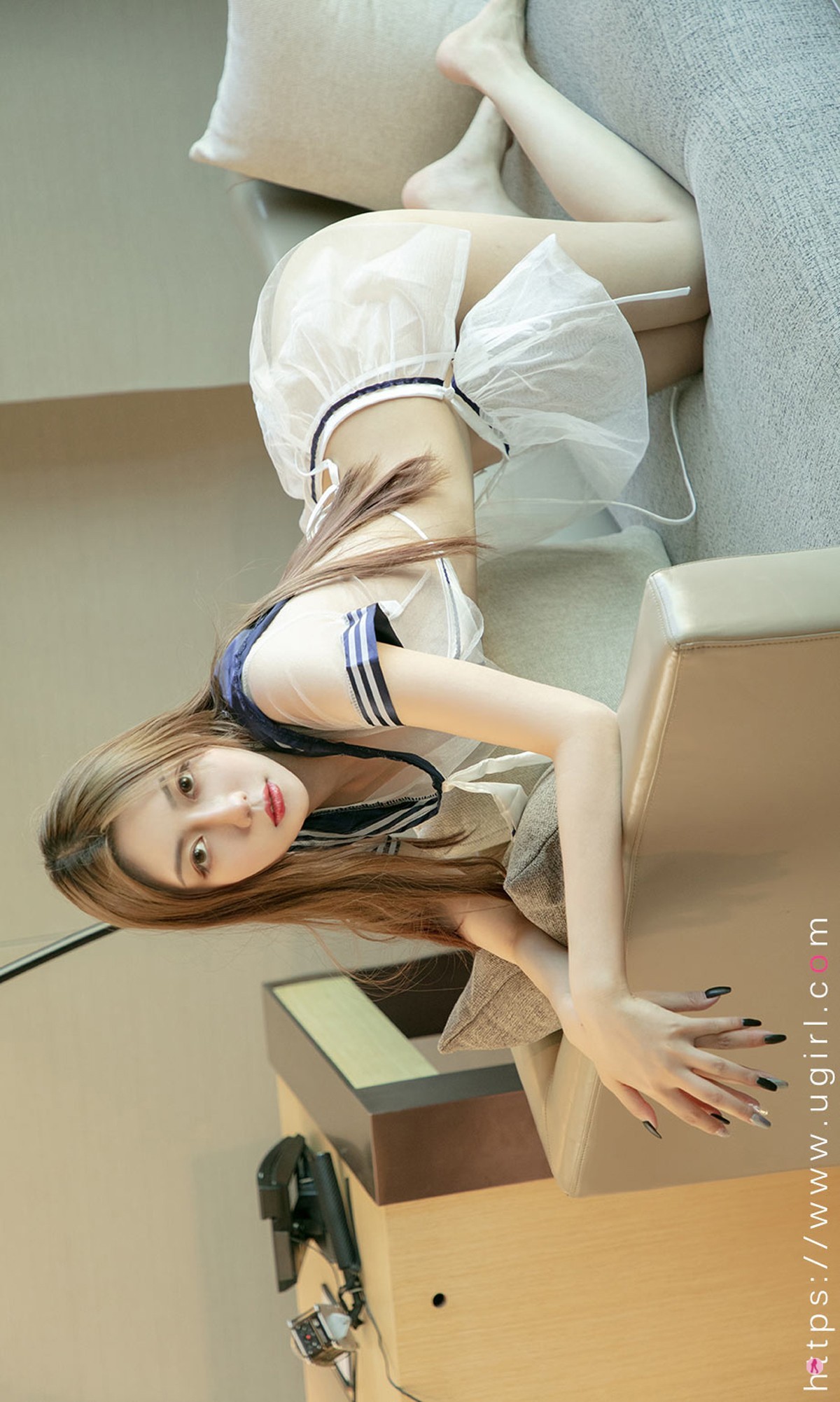 [Ugirls爱尤物]No.1933_嫩模林微微私房白色蕾丝情趣内衣+粉色内衣完美诱惑写真35P