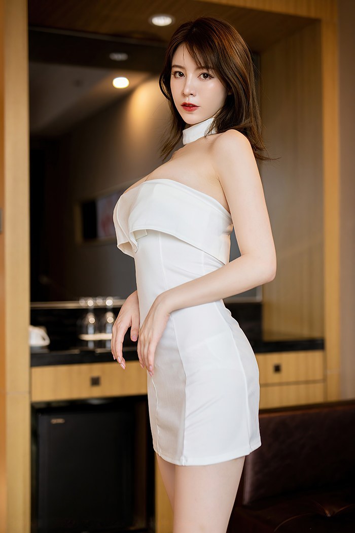 风情御姐优优美腿高跟裸露诱惑你(图27)